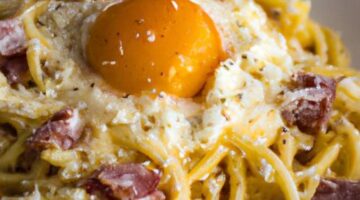 Těstoviny Carbonara s pancettou a vejci