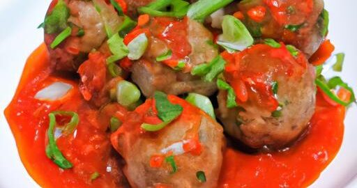 Masové koule s výraznými  kořeněnými omáčkami