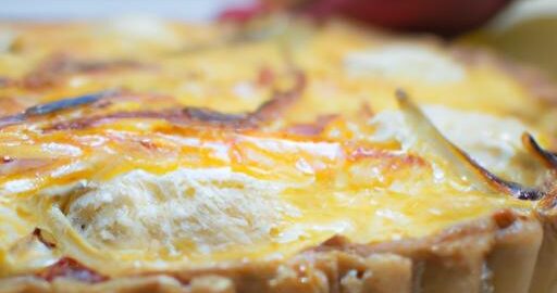 Sýrové quiche s cibulí a šunkou