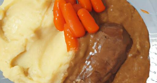 Svíčková se šťouchanými bramborami a karotkou