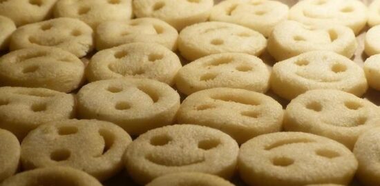 Pohankové placičky s avokádem a rajčaty