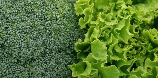 Faluša salát s granátovým jablkem