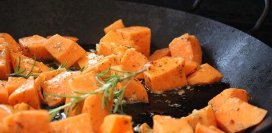 Sladké bramborové placky s javorem