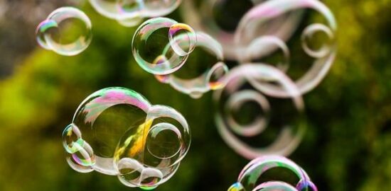 Křehký kukuřičný chléb s medem