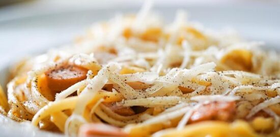 Parmezánová cuketová polévka s bazalkou