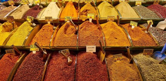 Egyptský molokheya s kuřetem