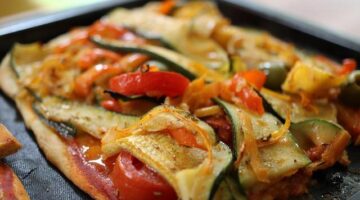 Veganská rajčatová omáčka s bazalkou