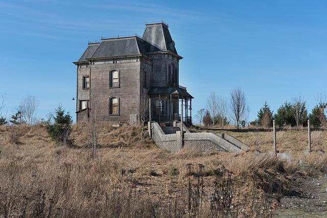 Batátový hummus s česnekem a tahini