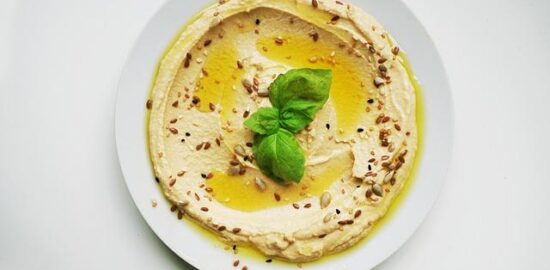 Hummus salát plněná paprika