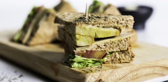 Veganí guláš s fazolemi