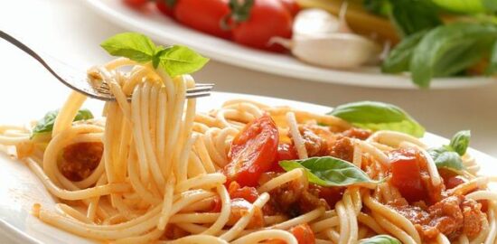 Rajčatová pita plněná zeleninou