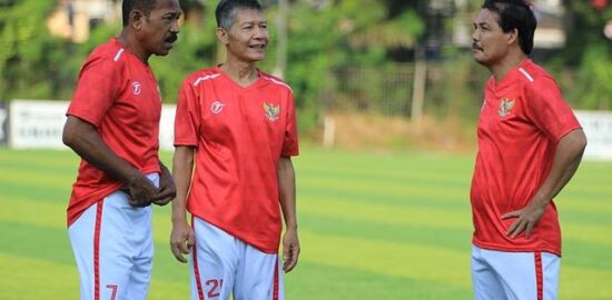 Indonéský nasi goreng s kuřetem