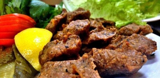 Masové kufta kuličky v rajčatové omáčce