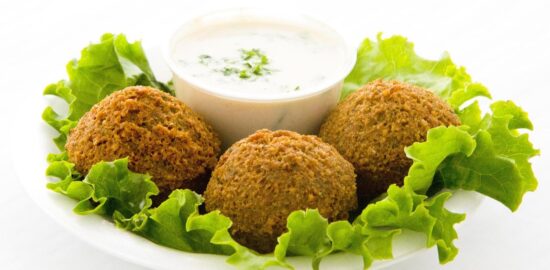 Tahini bramborová polévka s koriandrem