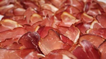 Pražská šunka se šťouchanými bramborami