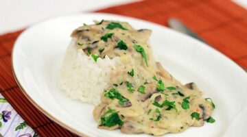 Houbový zapečený květák sýrem