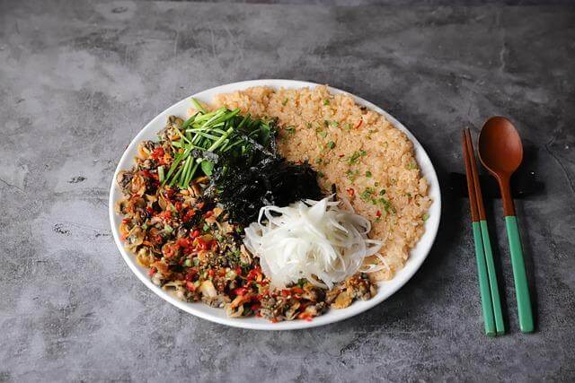 Bibimbap – korejská smažená rýže