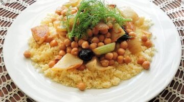 Kuskusový salát s olivami