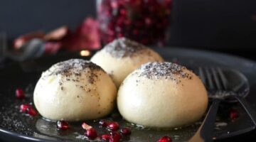 Houskový knedlík s vepřovým knedlo zelo