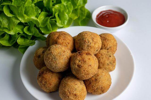 Řízková parmazán v rajčatové omáčce