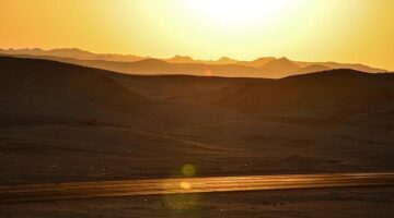 Pikantní kuřecí satay s arašídovou omáčkou