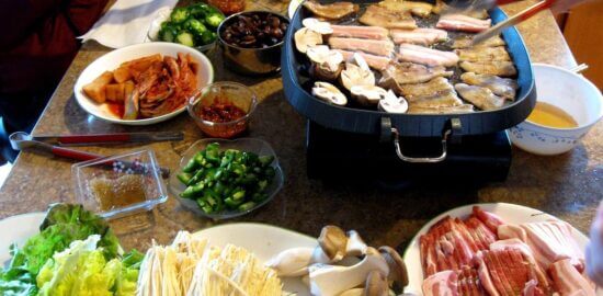 Samgyeopsal s kimchi a rýží