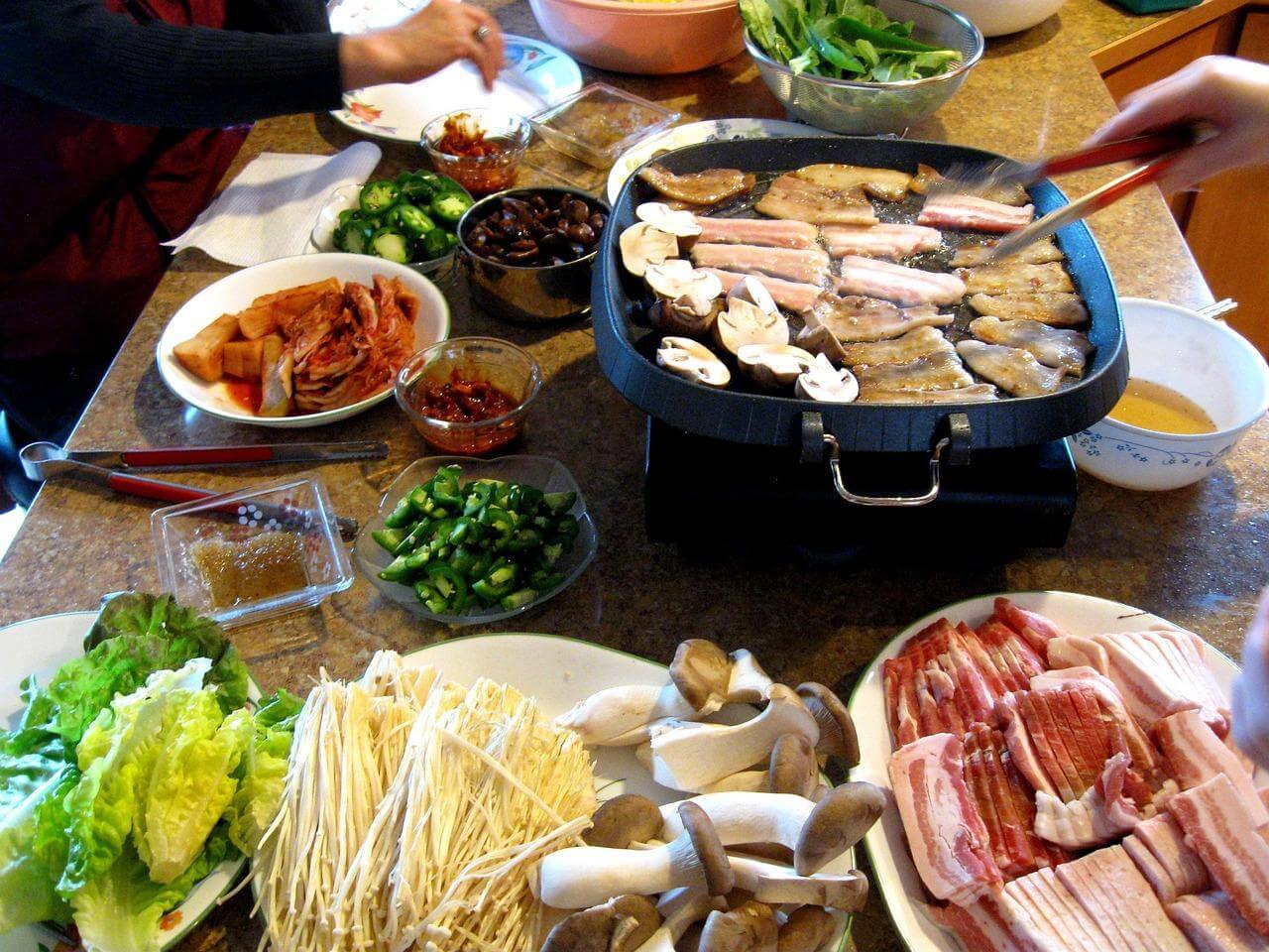 Samgyeopsal s kimchi a rýží