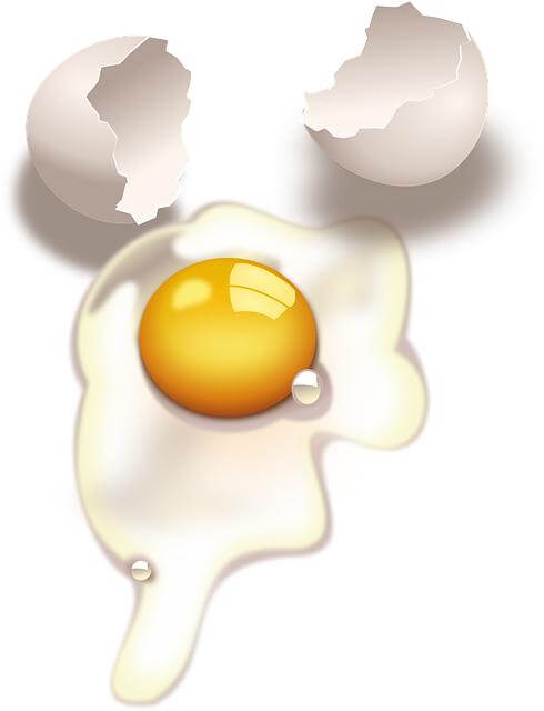 Smažený kukuřičný chléb s vejci