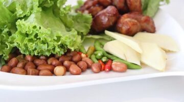 Pad thai with tofu and vegetables