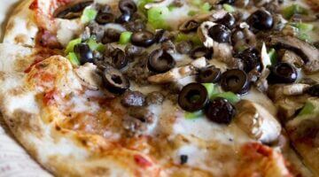 Italská pizza s rukolou