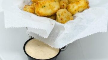 Sýrové quiche s šunkou a bylinkami