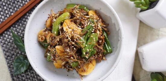 Dušená cizrna s koriandrem