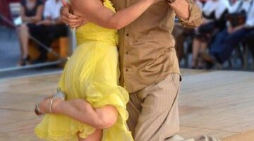 Argentinské empanadas s masa a olivami