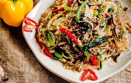 Smažené nudle s hovězím masem