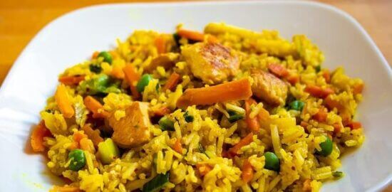 Rýžový karé s kuřecím masem