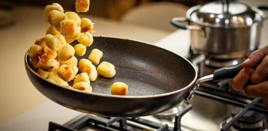 Bramborové gnocchi se špenátem a sýrem