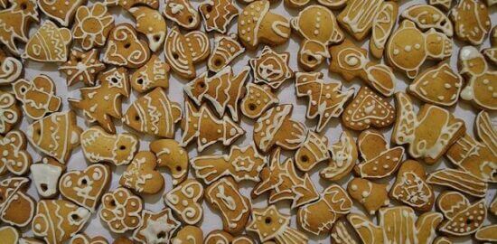 Medové kuličky z datlí a ořechů