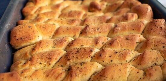 Kořeněný fazolový guláš s rýží