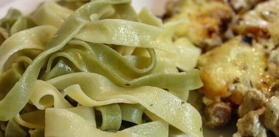 Špenátové frittery s avokádem