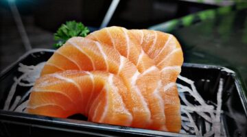 Sushirolky s avokádem a lososem