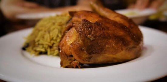 Pečené vepřové koleno s medem