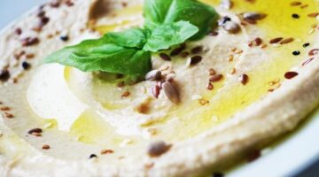 Hummus s chia semínky a houby