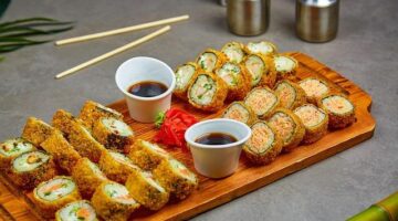 Sushi s lososem a avocado