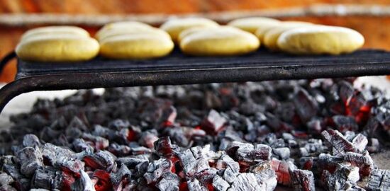 Arepas s kachním ragú