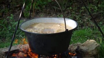 Guláš s cizrnou a bramborem