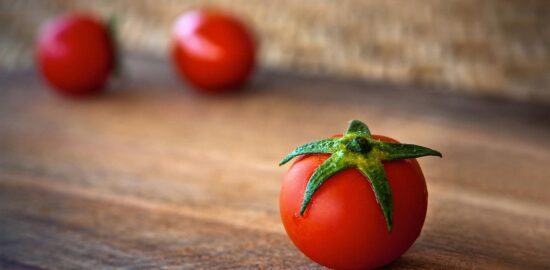 Rajčatová krevetová kari s rýží