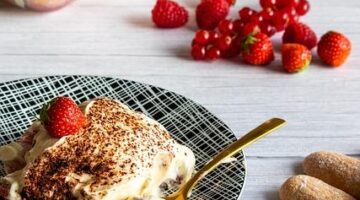 Tiramisu z mascarpone a kávy