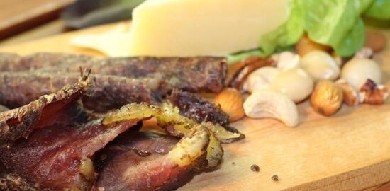 Kořeněné quinoa s grilovanou zeleninou