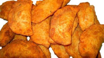Empanadas de carne agridulces