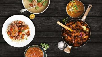Kuřecí korma s rýží a chutným jogurtem